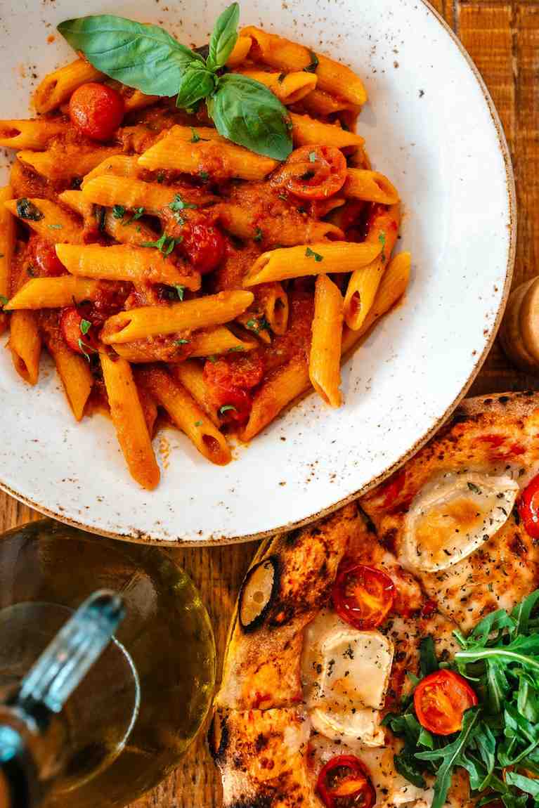Pizzas y pastas artesanales